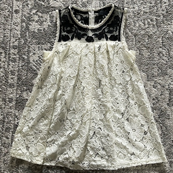 Gorgeous unworn Romeo + Juliet couture top - Picture 1 of 7